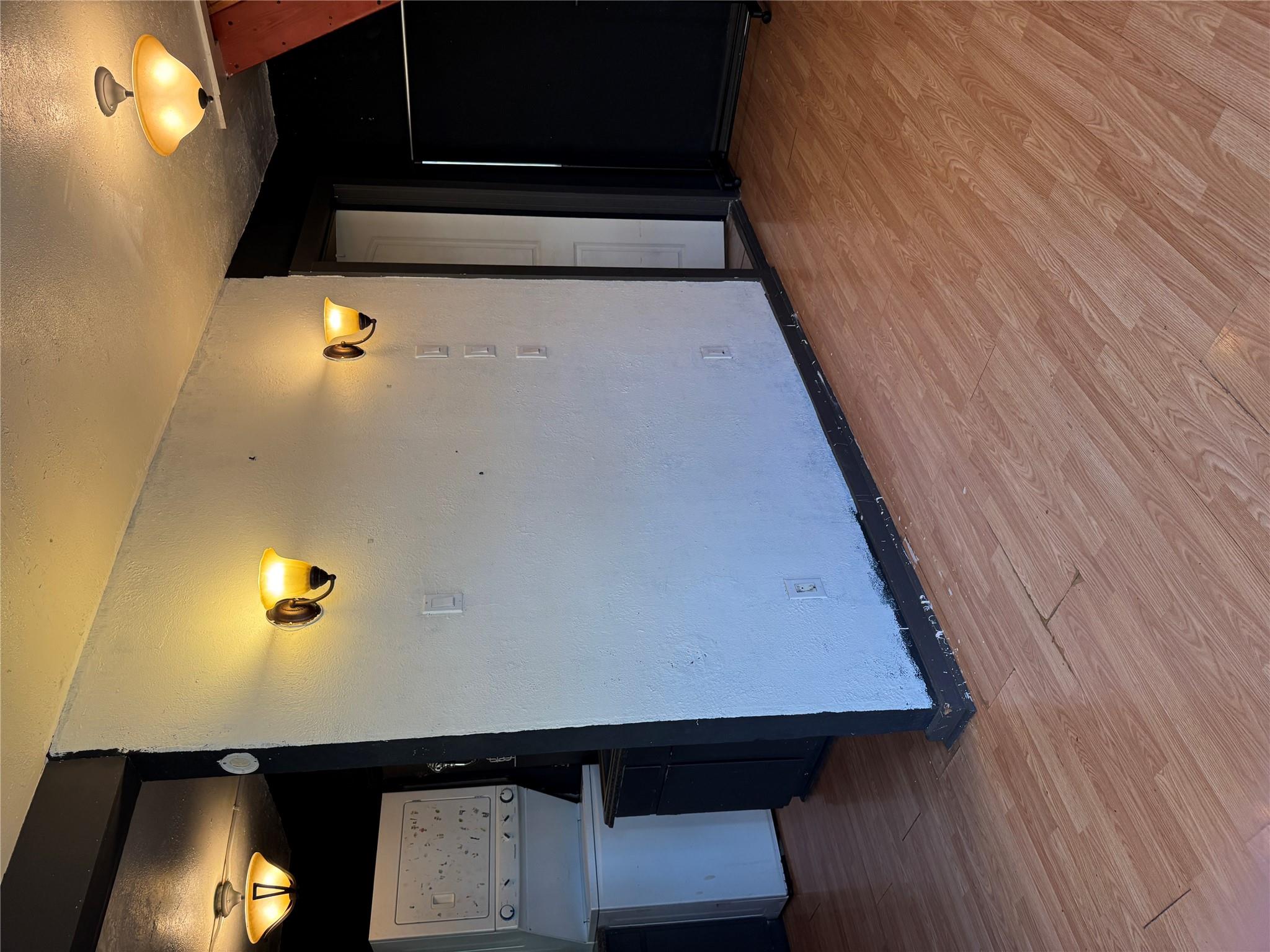 704 Franklin Blvd #b Property Photo 6