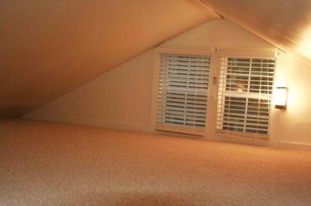 704 Franklin Blvd #b Property Photo 13
