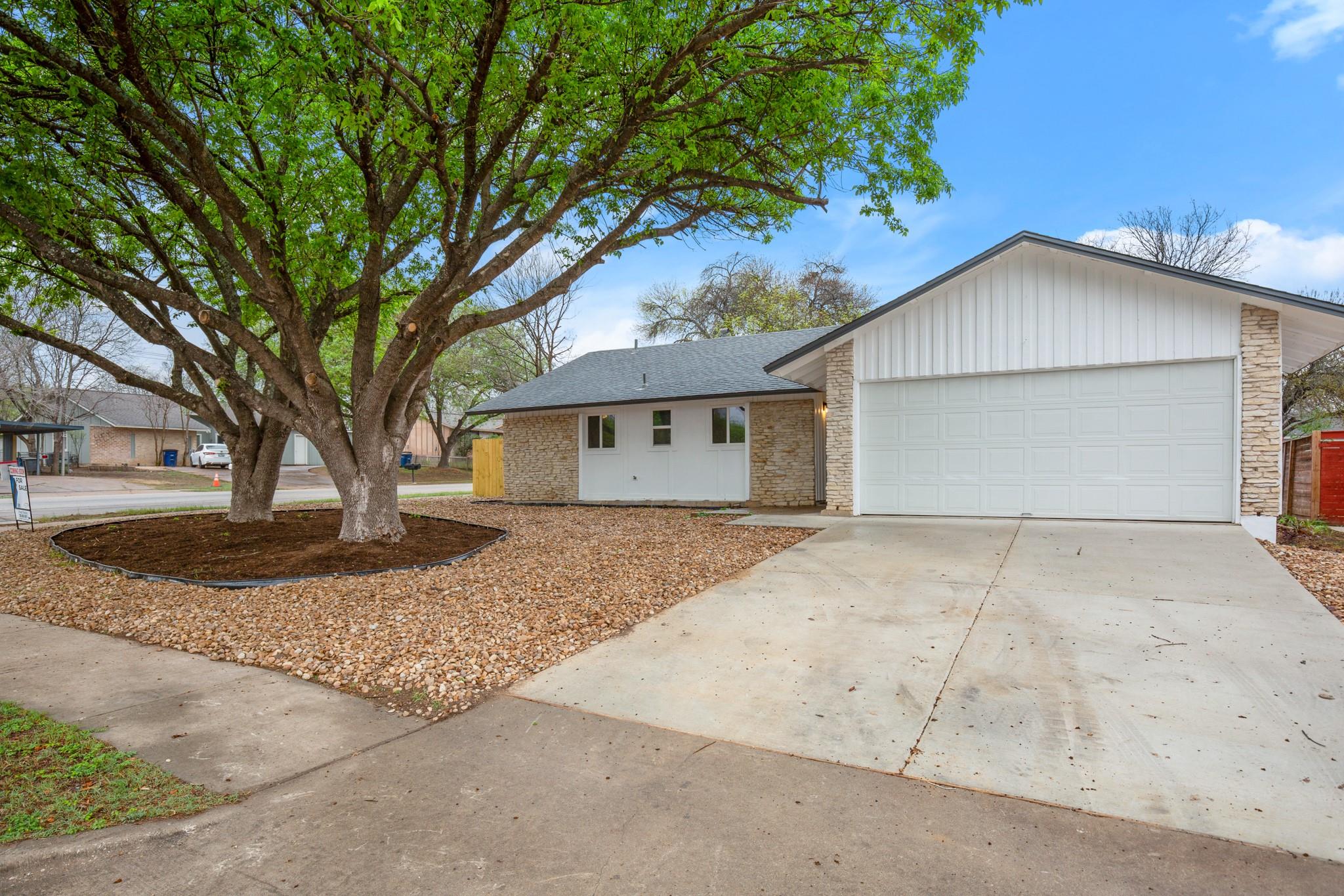 2100 Deadwood Dr Property Photo 1