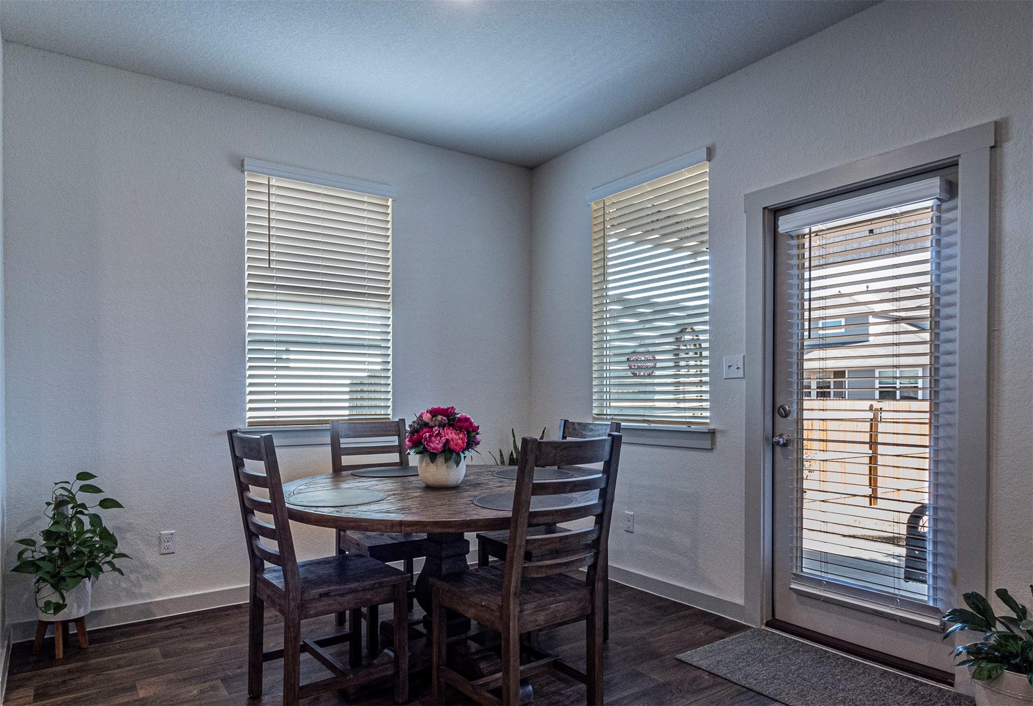 208 Greens Bayou Trl Property Photo 6