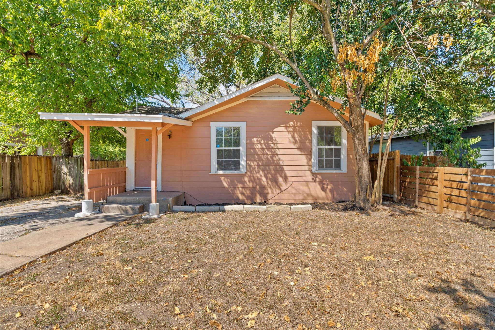1114 Eleanor St Property Photo 1
