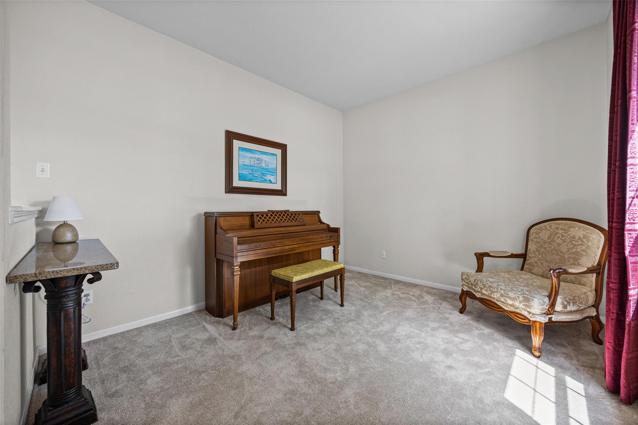 402 Autumn Trl Property Photo 4