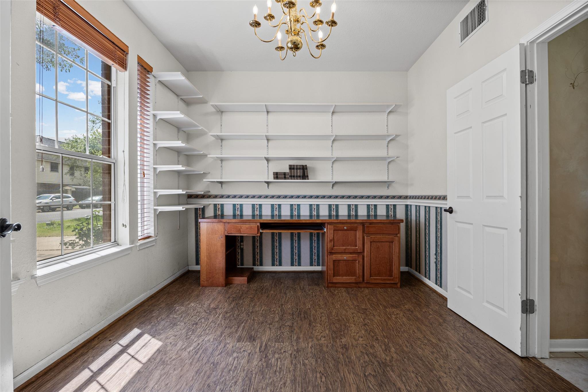 402 Autumn Trl Property Photo 5