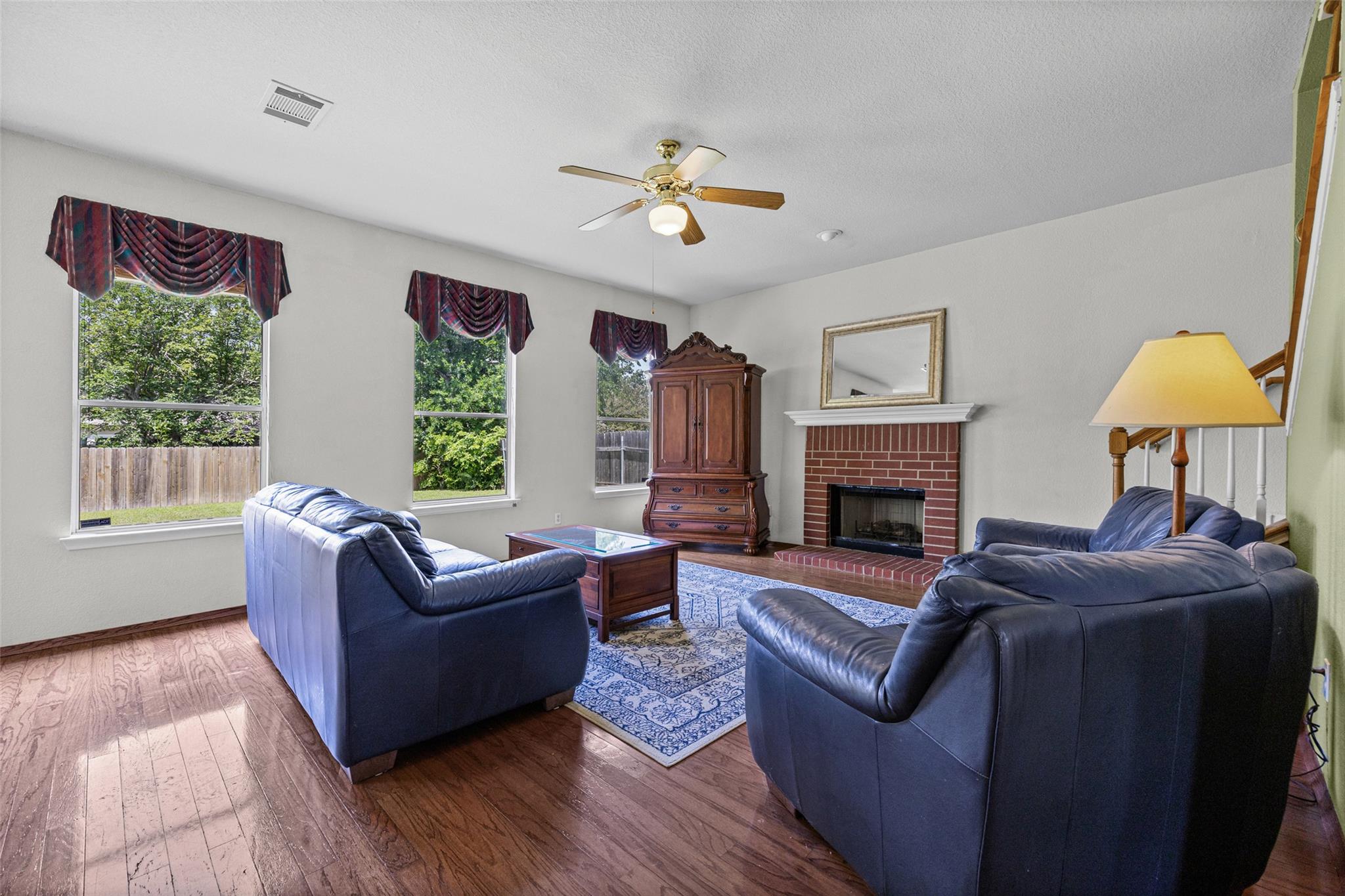 402 Autumn Trl Property Photo 6