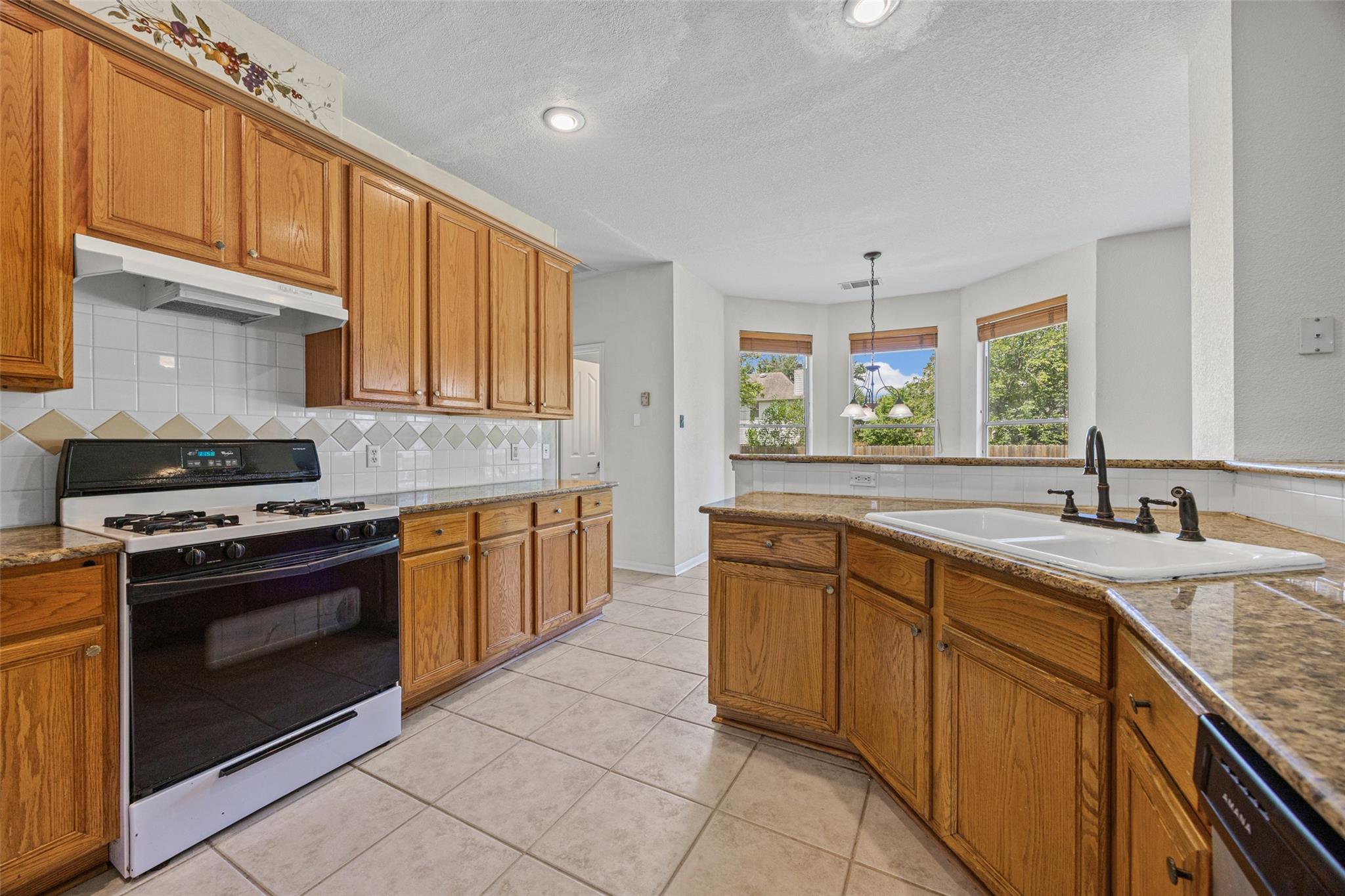 402 Autumn Trl Property Photo 10