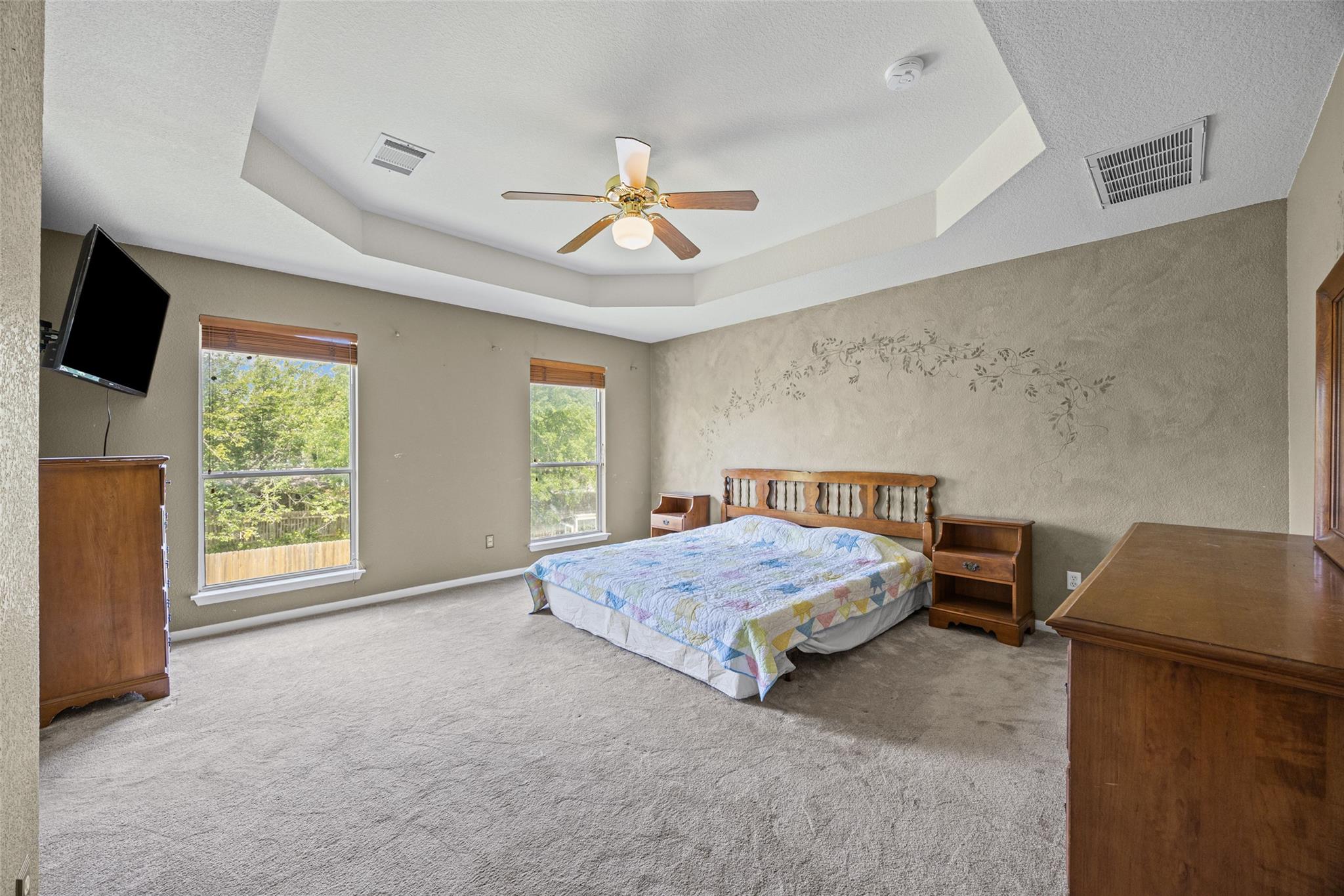 402 Autumn Trl Property Photo 17