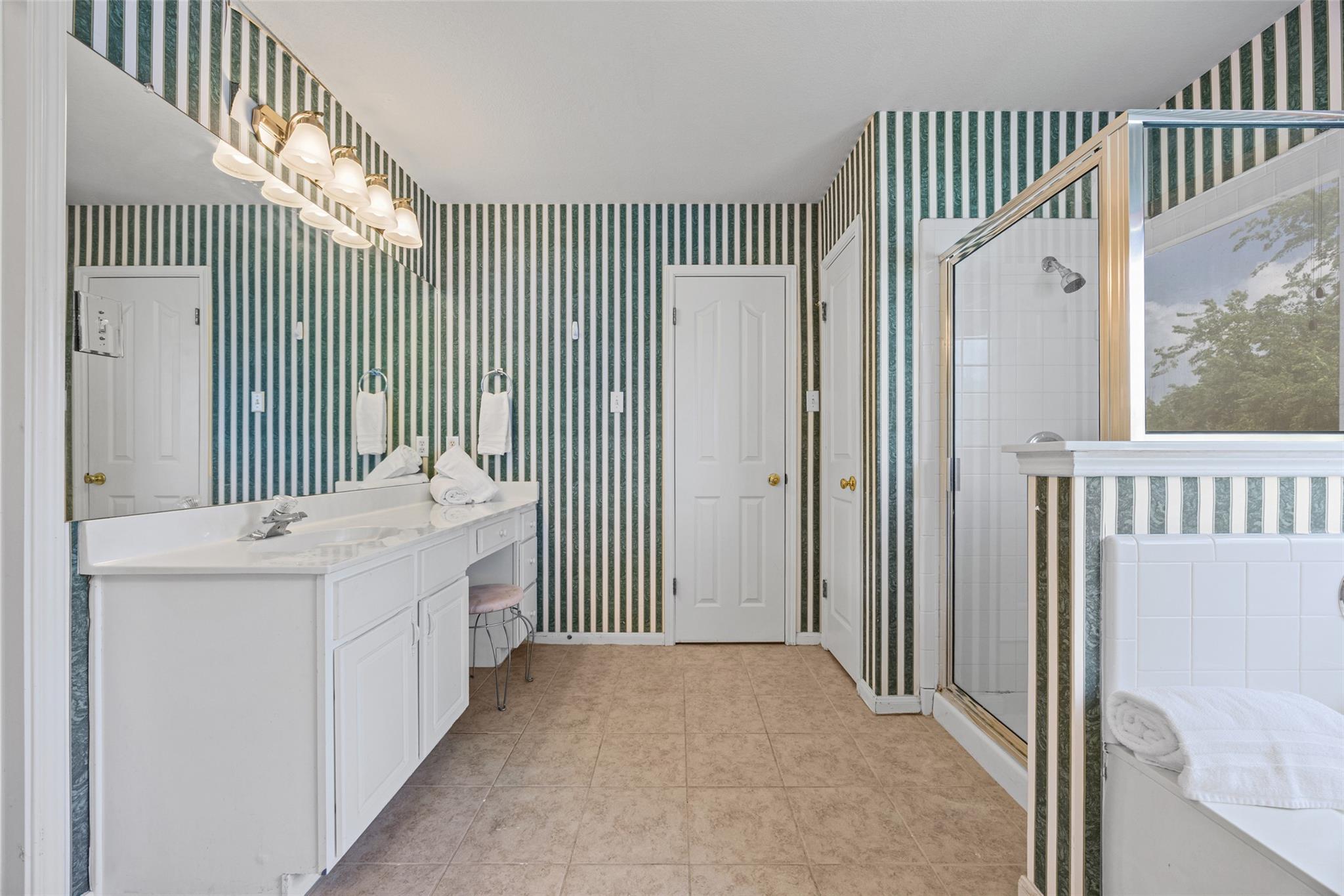 402 Autumn Trl Property Photo 19