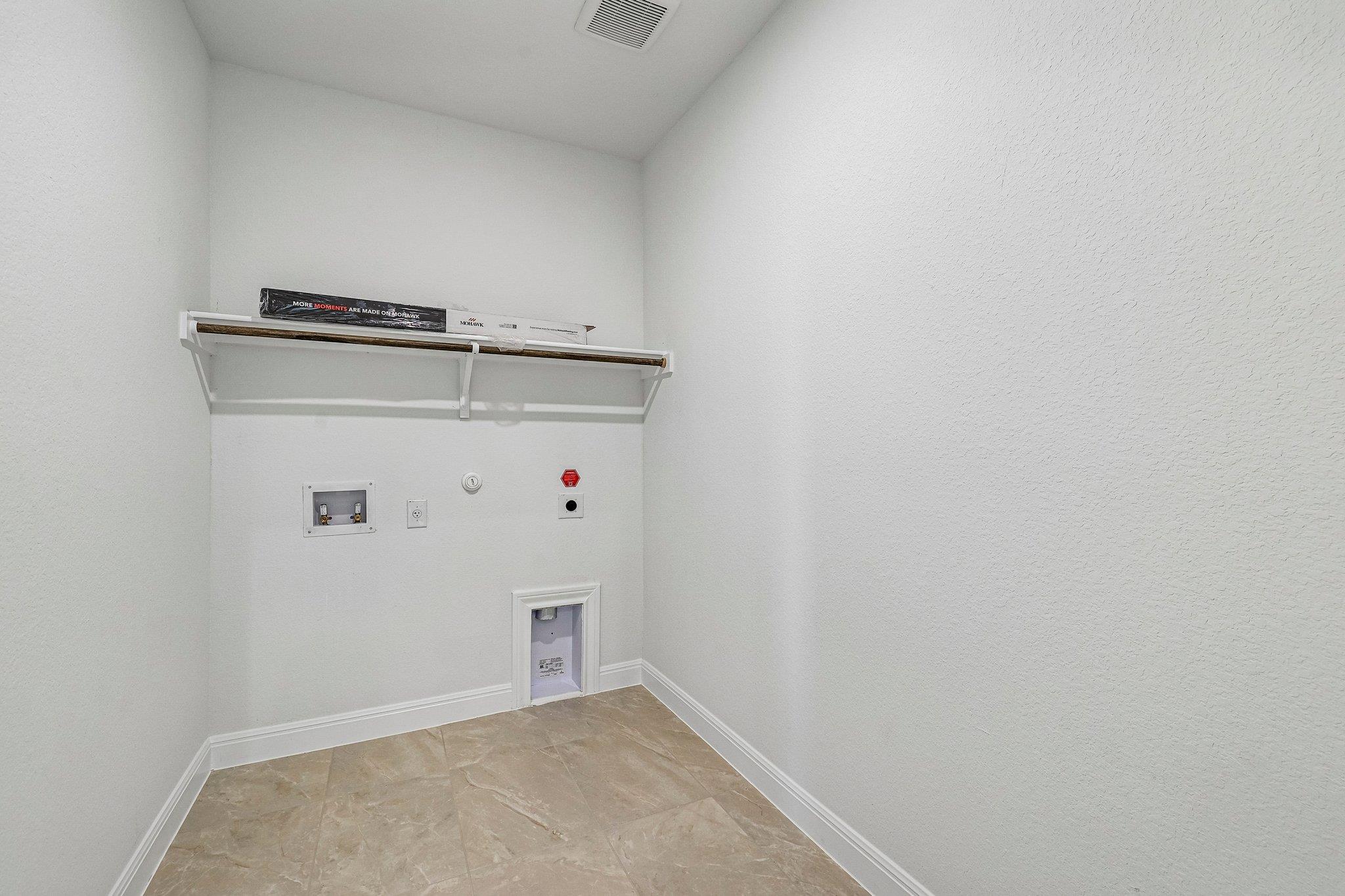 232 Tenny Ln Property Photo 15