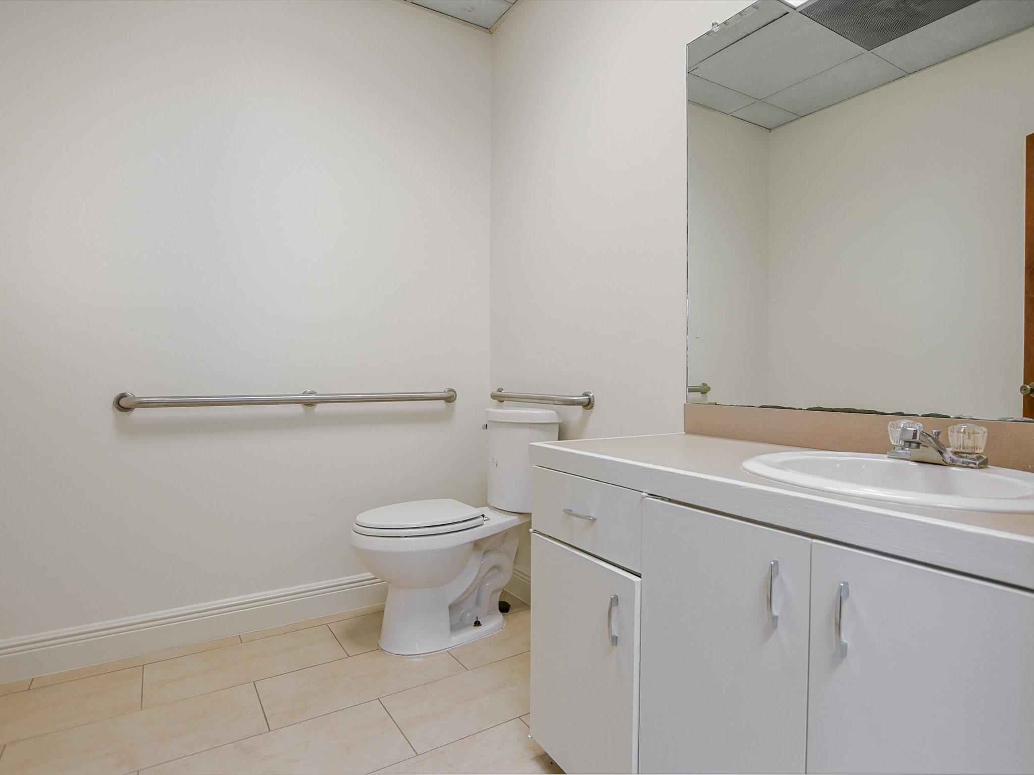 608 W Oltorf St Property Photo 11