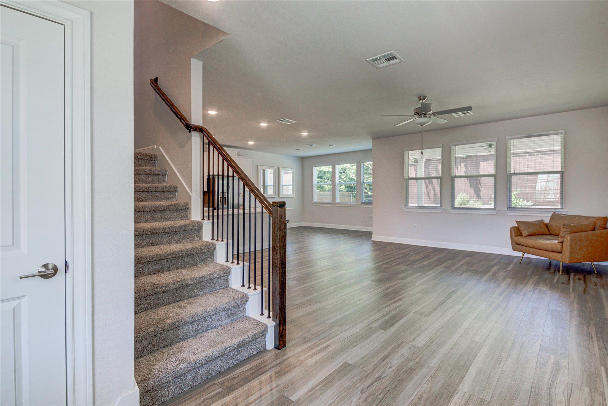 15610 Ellinger Dr Property Photo 12