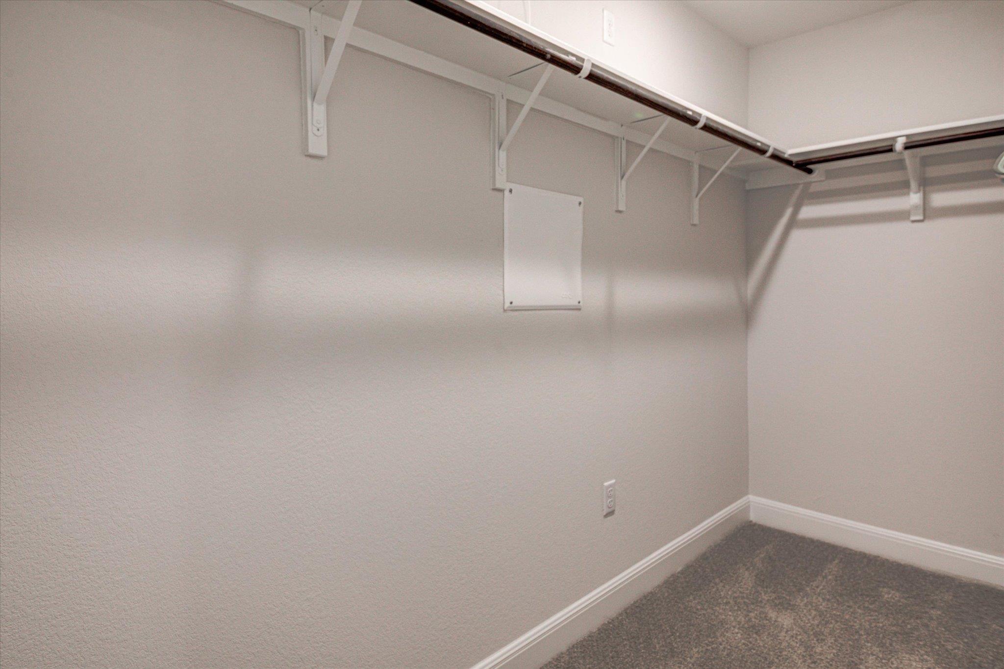 15610 Ellinger Dr Property Photo 20
