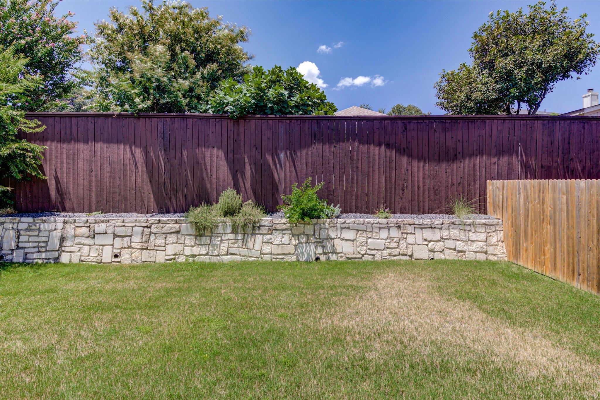 15610 Ellinger Dr Property Photo 38