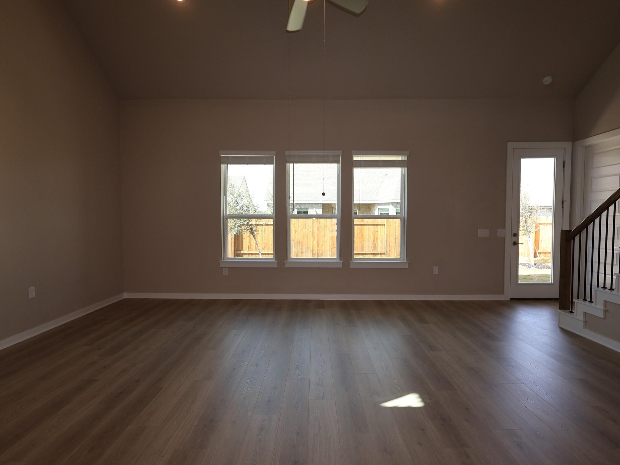 326 Callahan Loop Property Photo 7