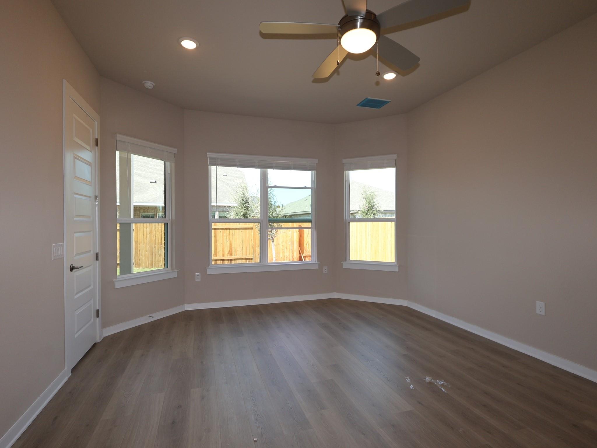 326 Callahan Loop Property Photo 11