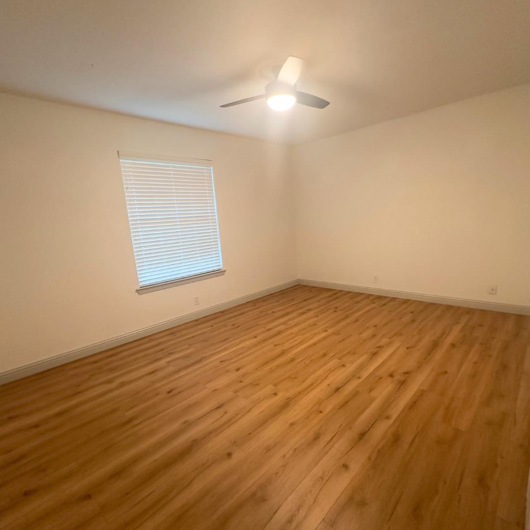 504 Splitrock None Property Photo 2