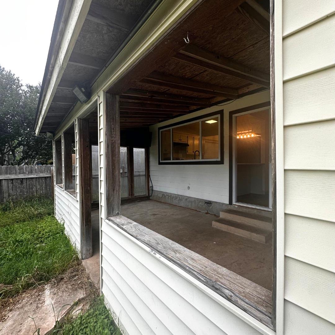 504 Splitrock None Property Photo 11