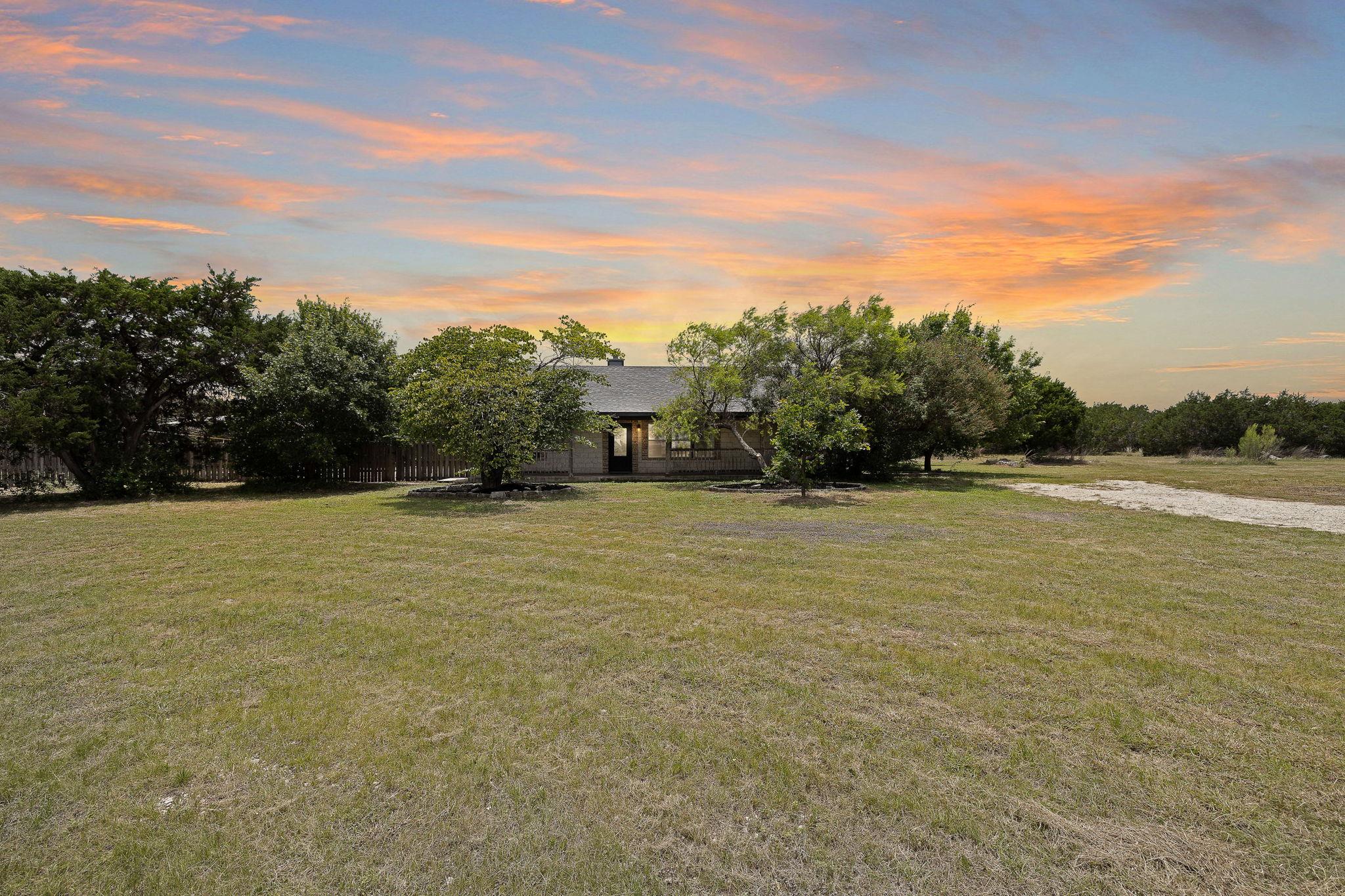 215 Double File Trce Property Photo 1
