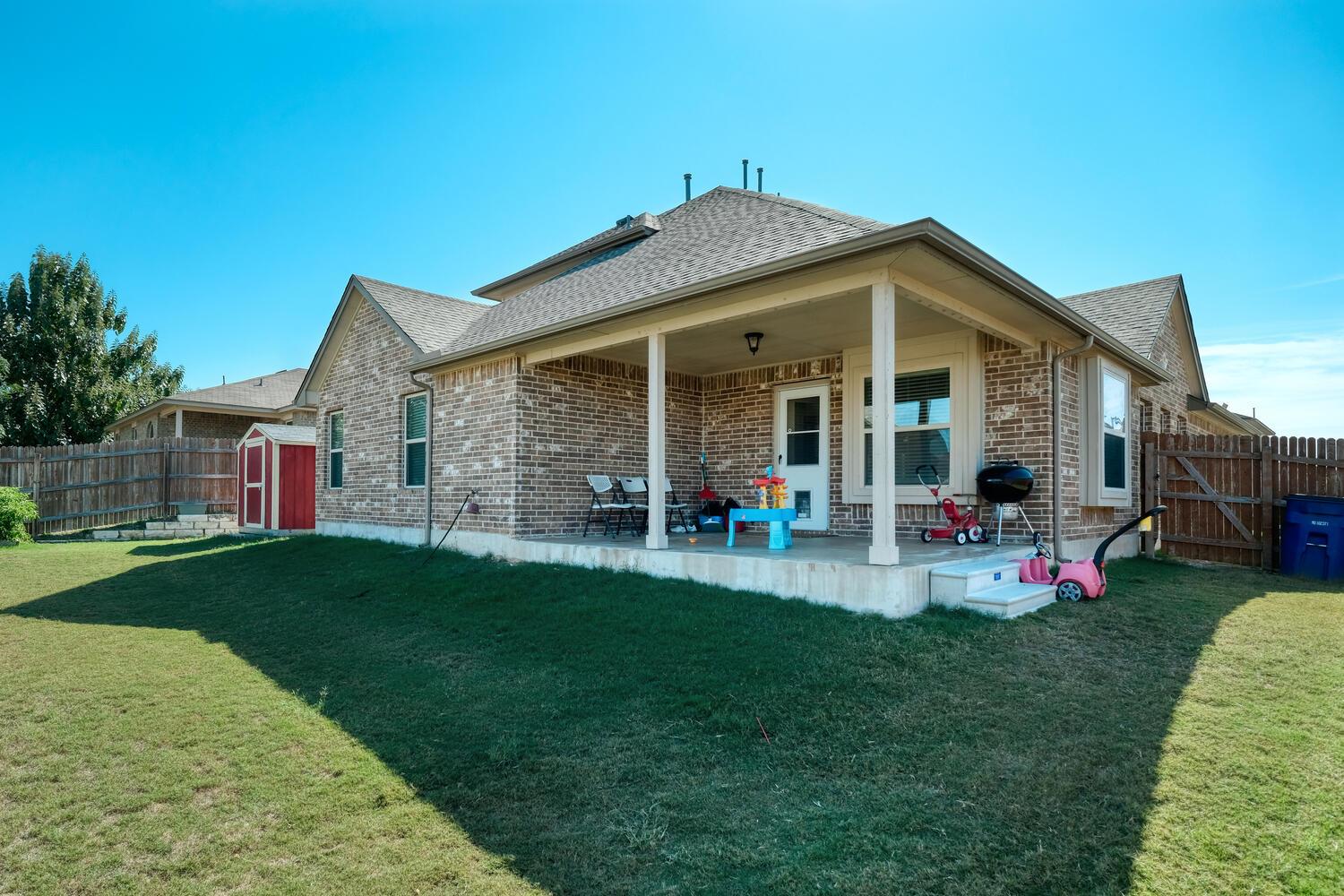 413 Alsatian Ln Property Photo 14