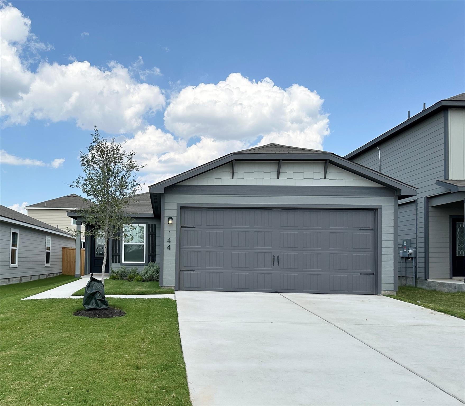 18412 Stellers Sea St Property Photo