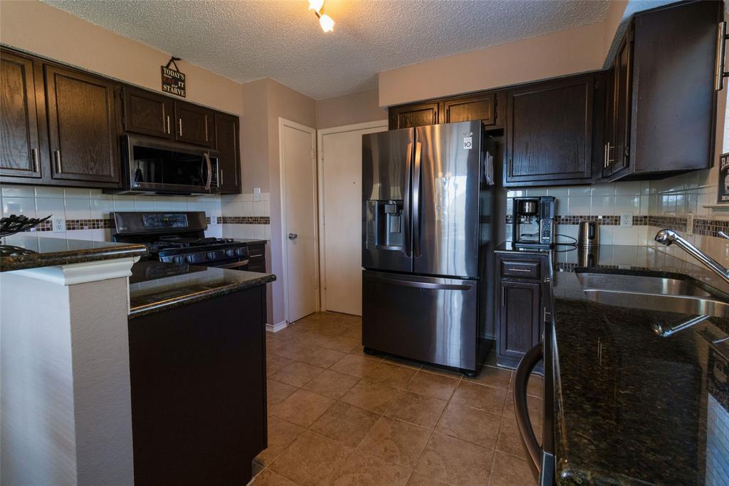3905 Lemos Dr Property Photo 8