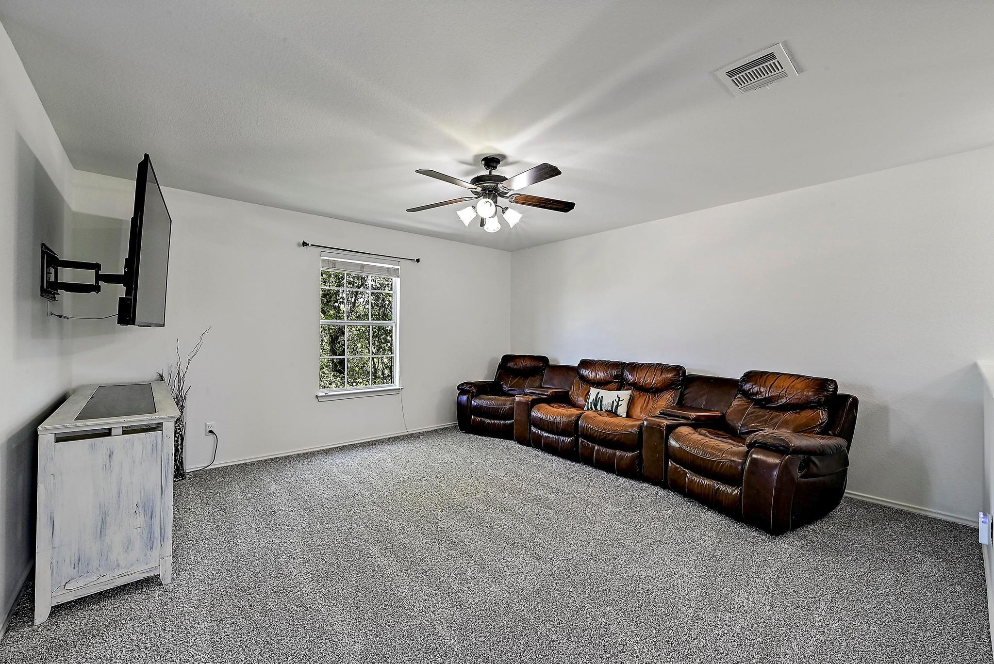 109 Thrasher Cv Property Photo 16