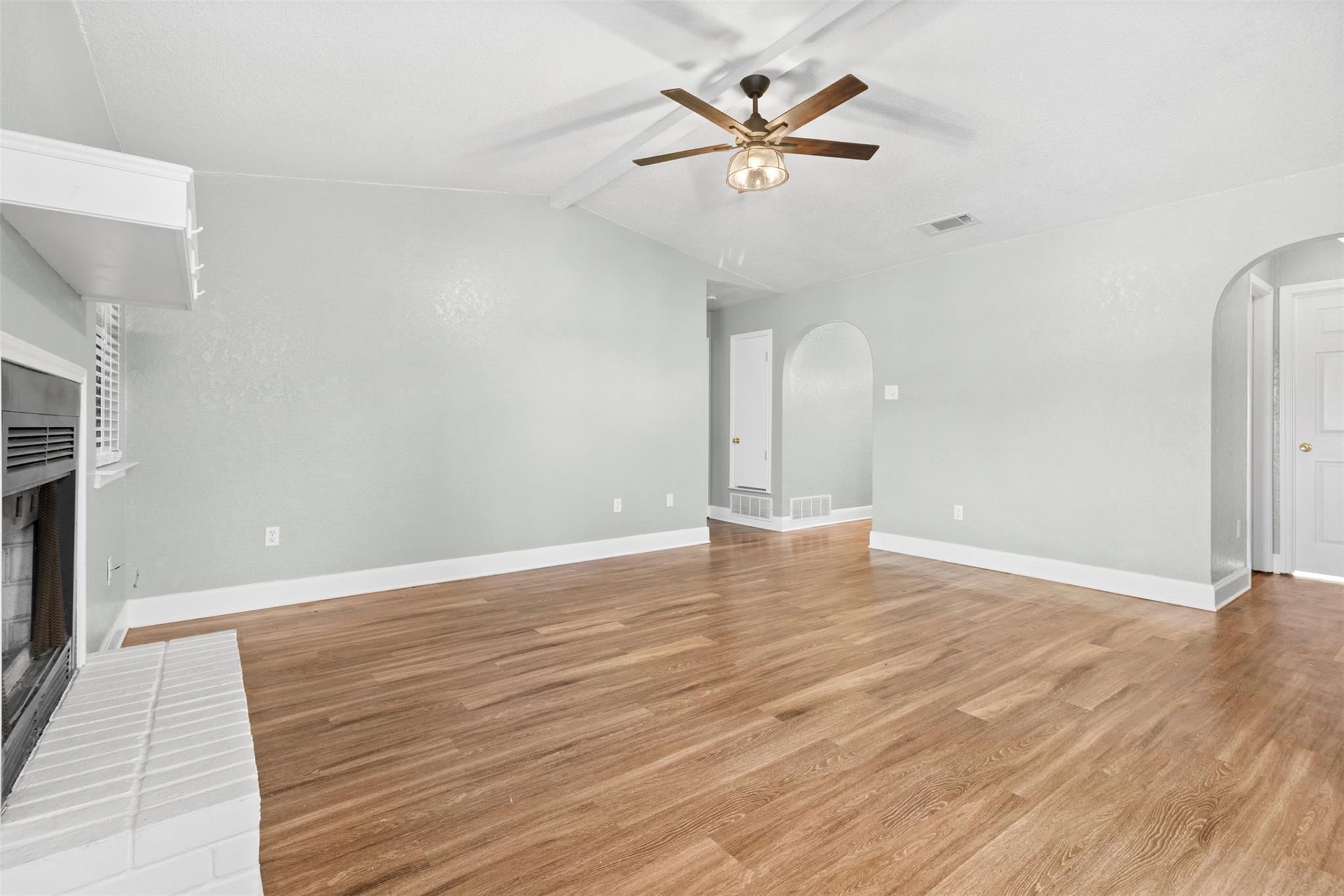 130 Jordan Loop Property Photo 7