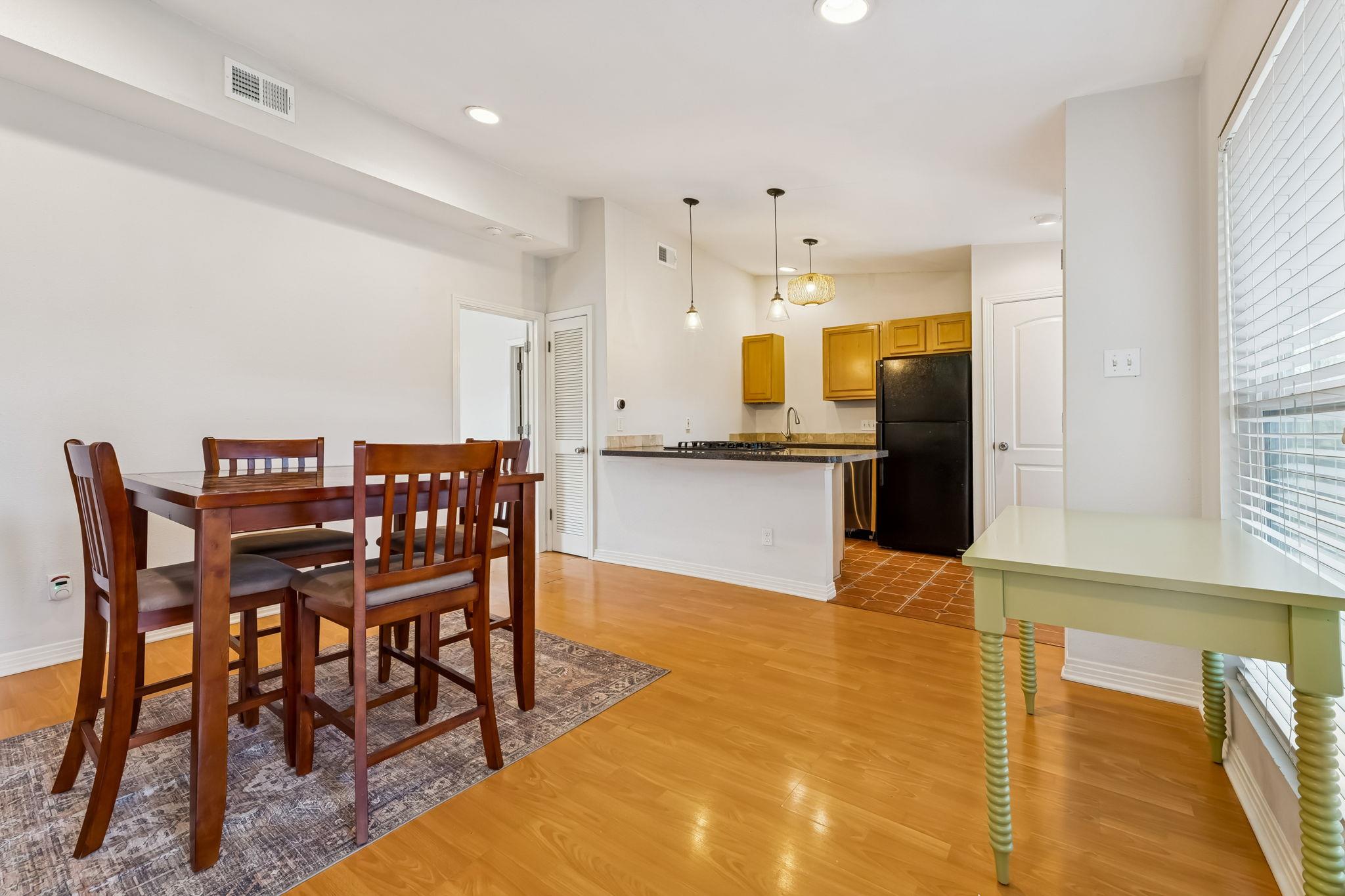 2021 Bluebonnet Ln #210 Property Photo 6