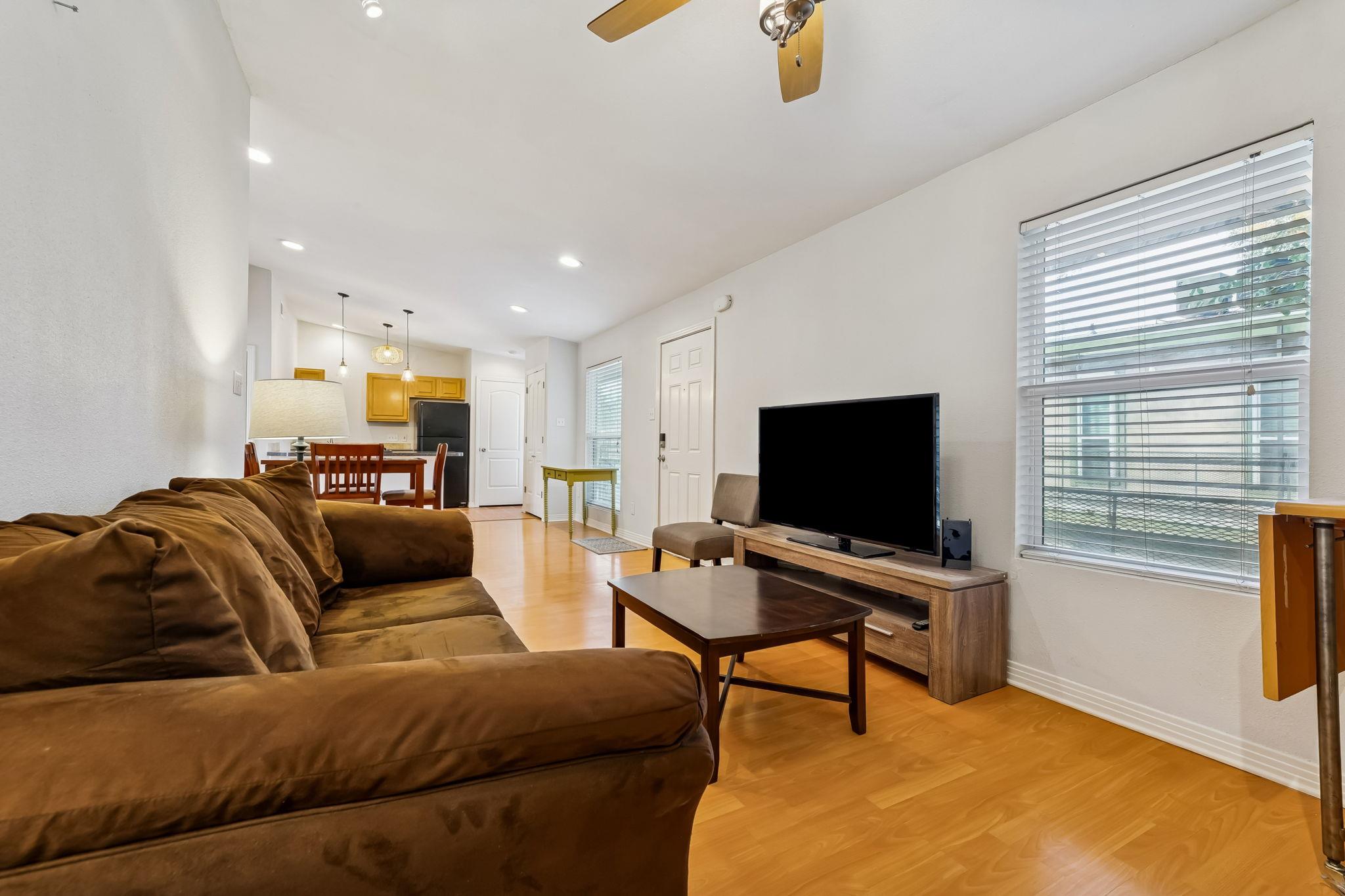 2021 Bluebonnet Ln #210 Property Photo 8