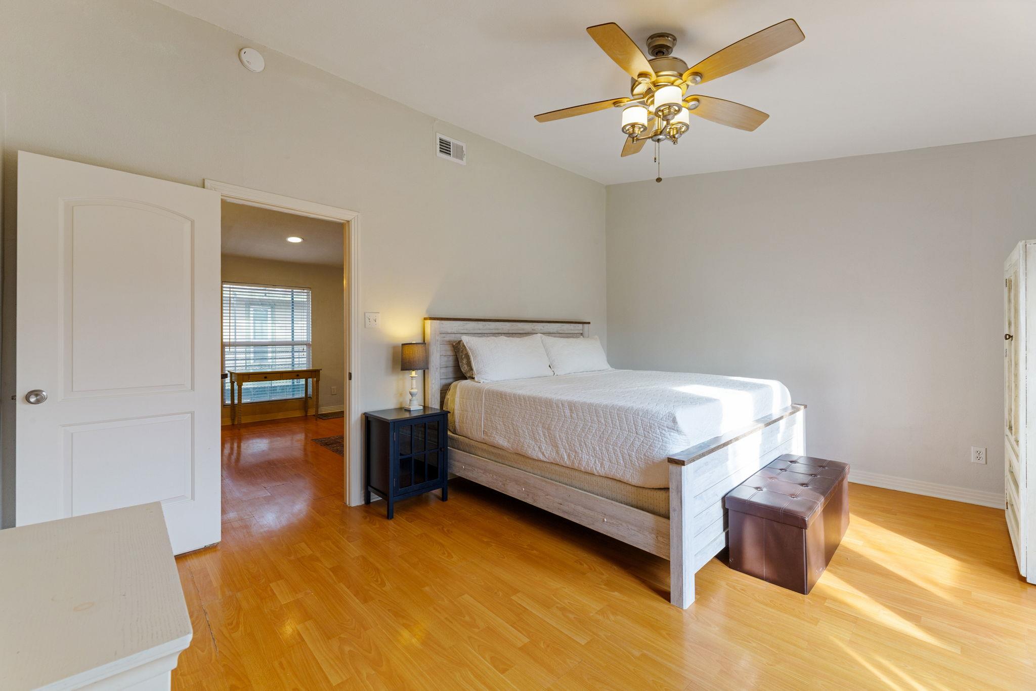 2021 Bluebonnet Ln #210 Property Photo 12