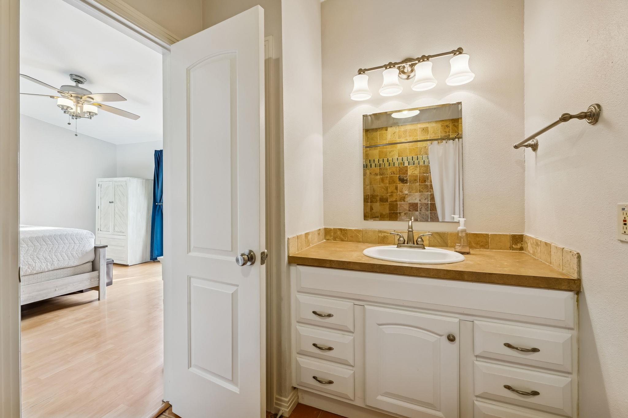 2021 Bluebonnet Ln #210 Property Photo 13
