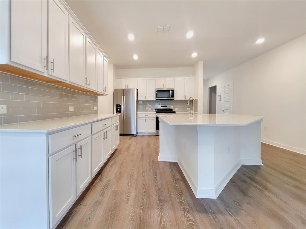 7501 Wheatgrass Path Property Photo 5