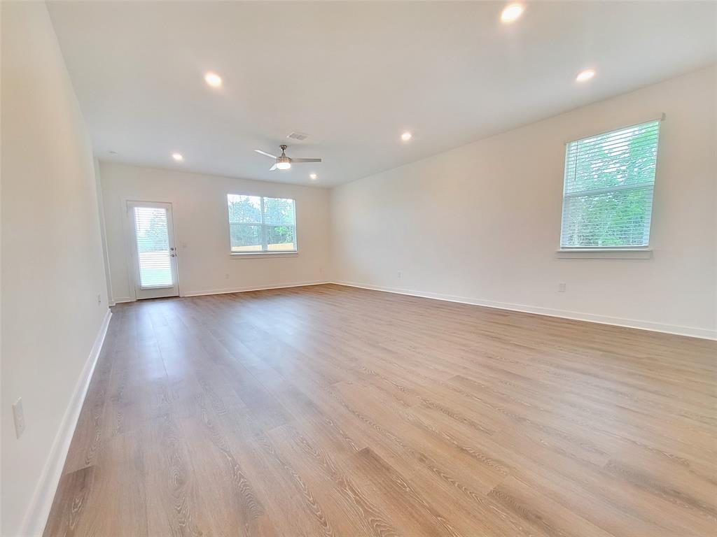 7501 Wheatgrass Path Property Photo 8