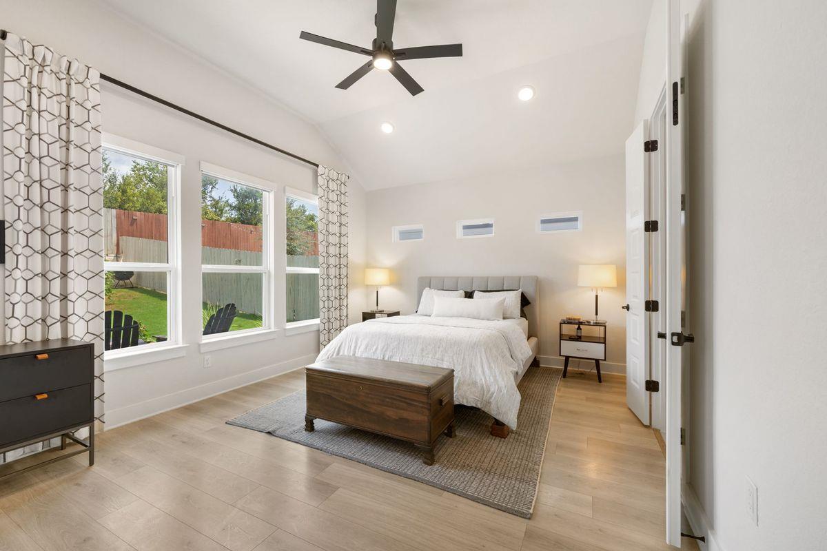 16705 Adoro Dr Property Photo 13