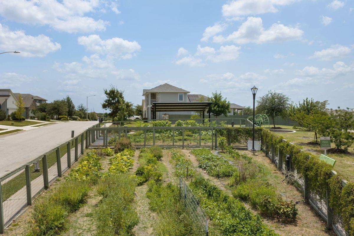 16705 Adoro Dr Property Photo 37