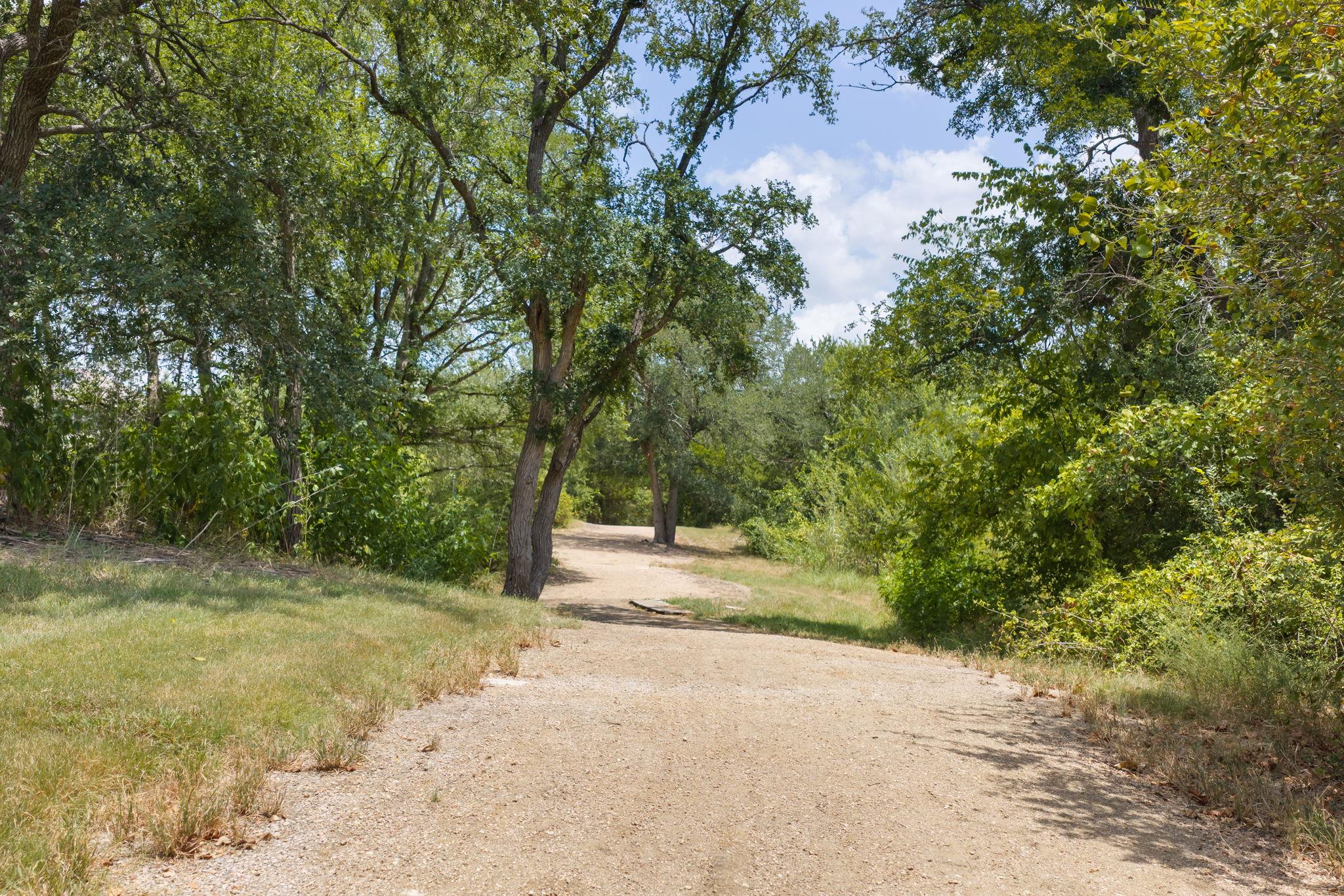 16705 Adoro Dr Property Photo 37