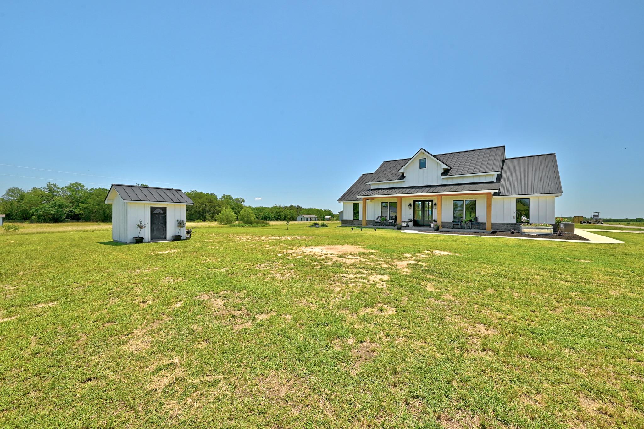 2889 Old Mcmahan Rd Property Photo 3