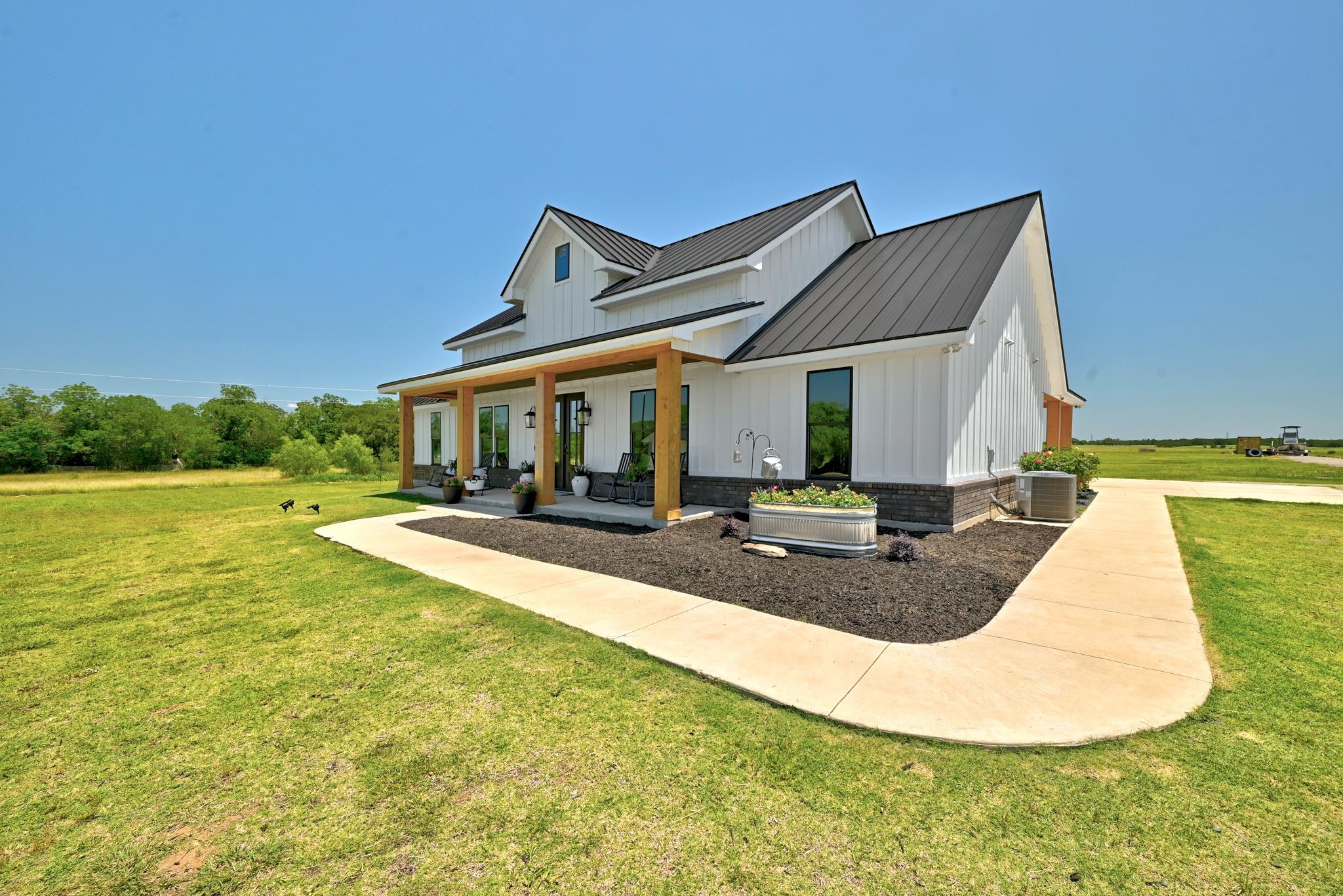 2889 Old Mcmahan Rd Property Photo 6
