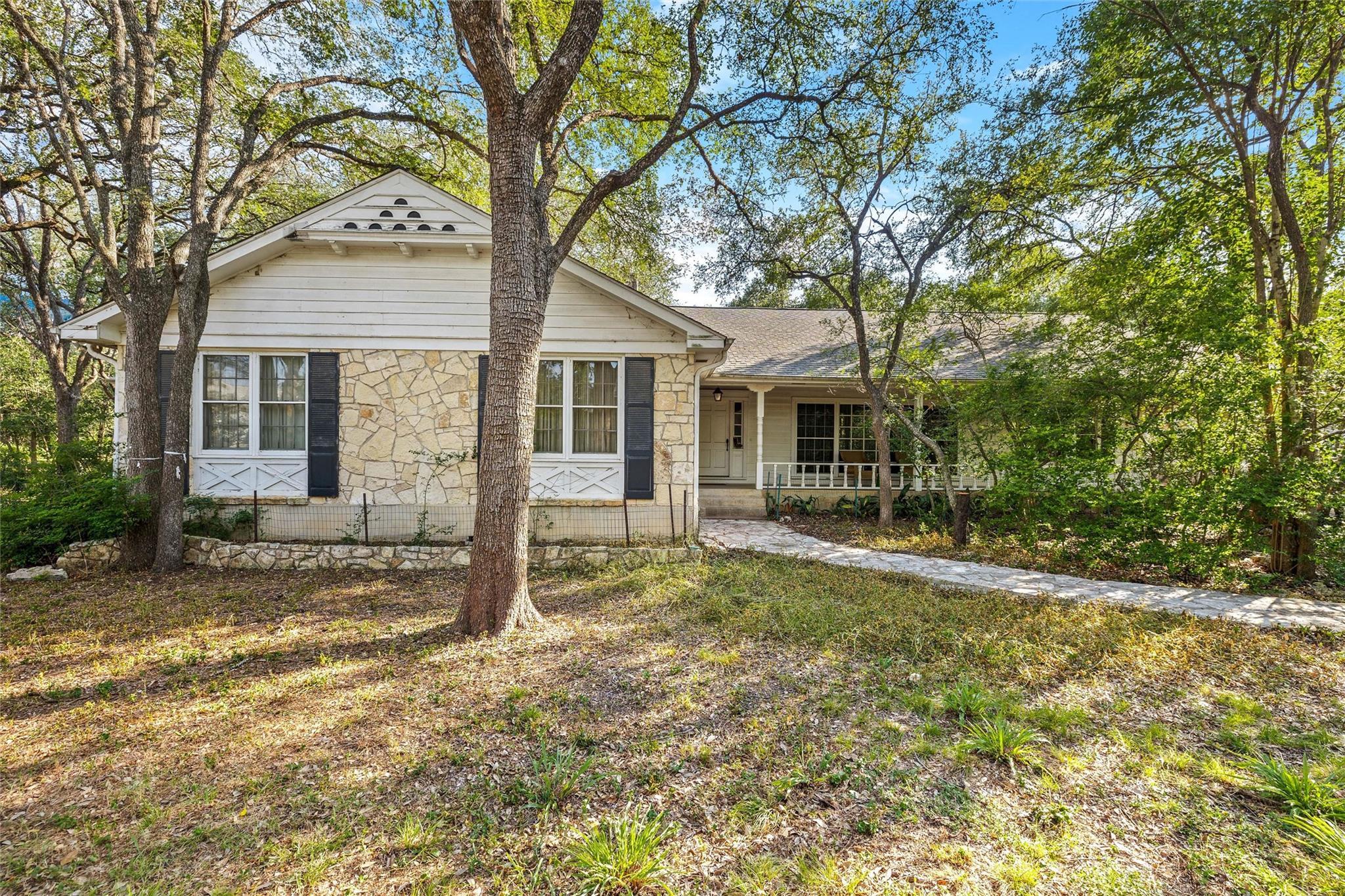 4101 Spicewood Springs Rd Property Photo 6