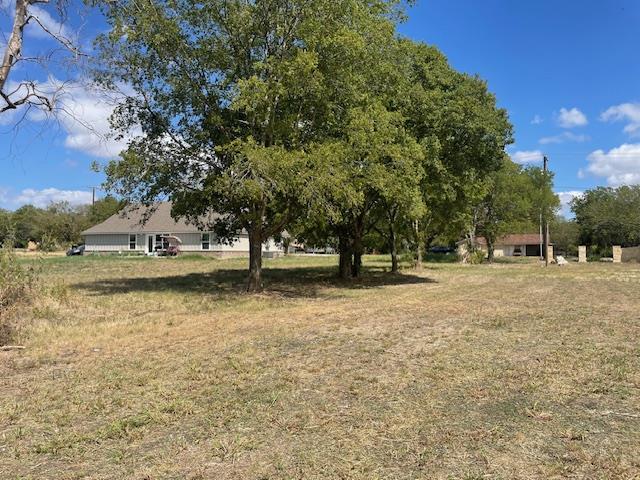 703 4th St Property Photo 1