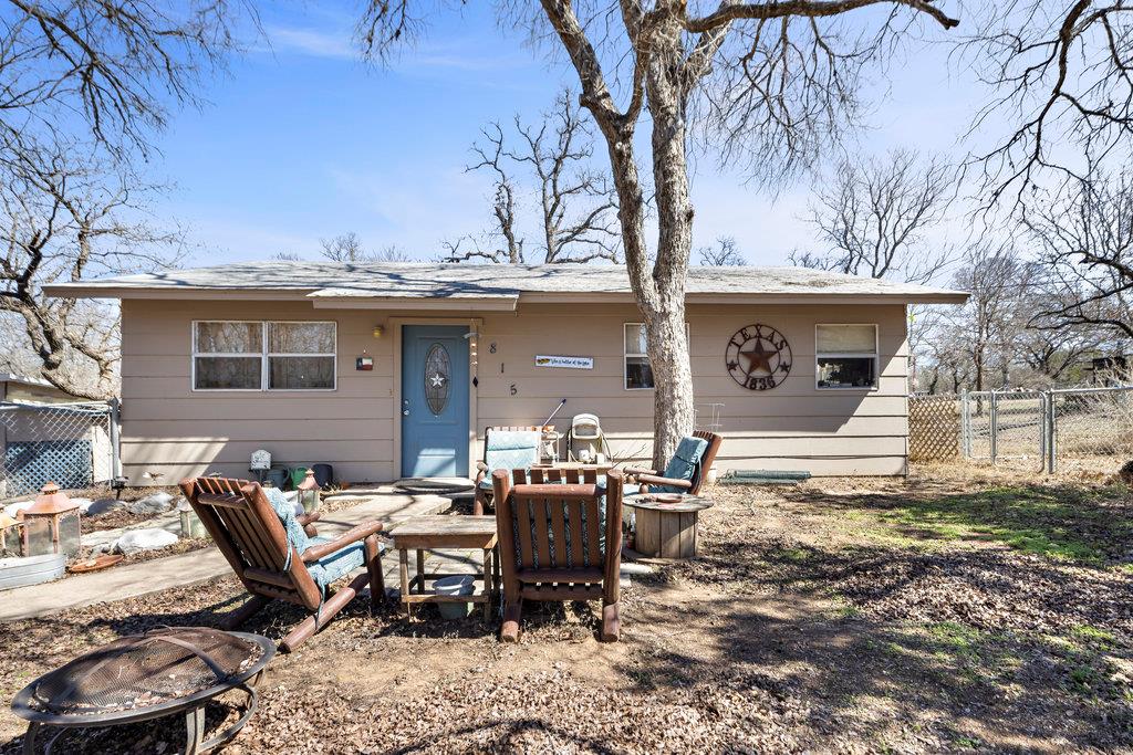 815 Cypress Ln Property Photo