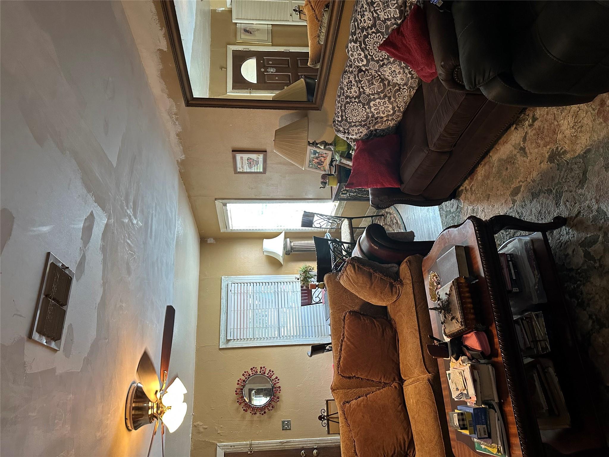 1106 Justin Ln Property Photo 2
