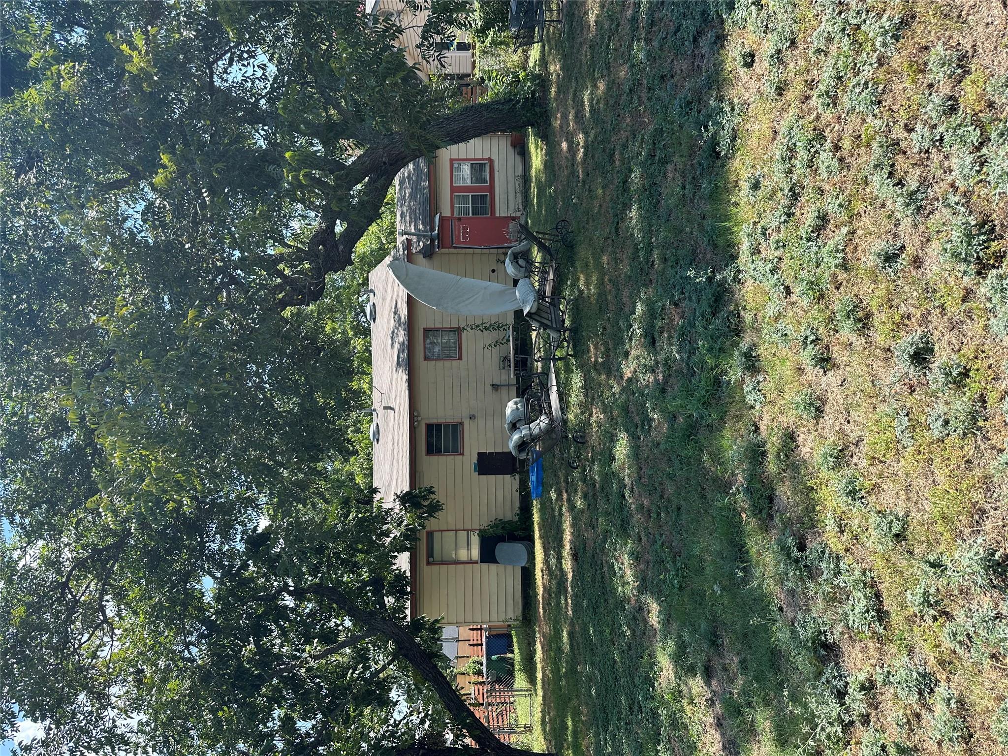 1106 Justin Ln Property Photo 8