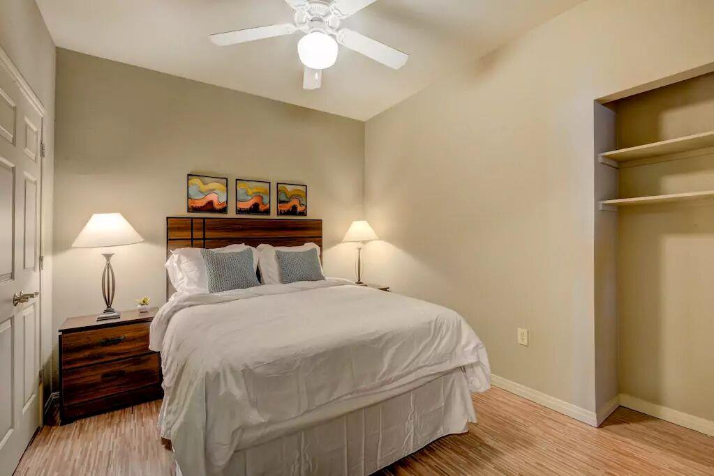 2515 Pearl None #607 Property Photo 2