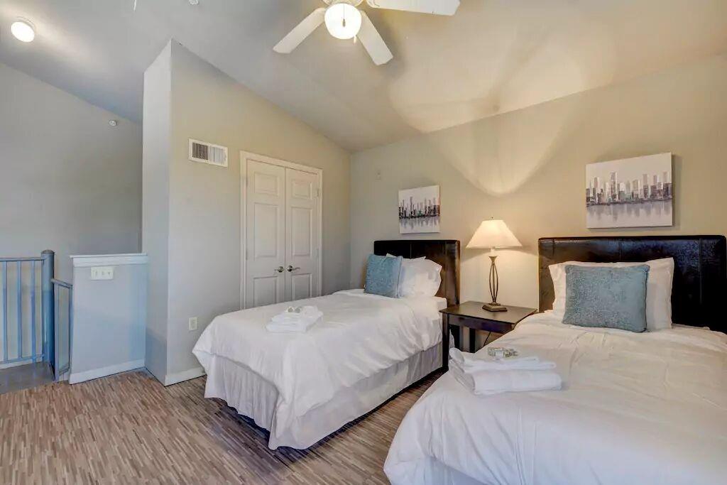 2515 Pearl None #607 Property Photo 5