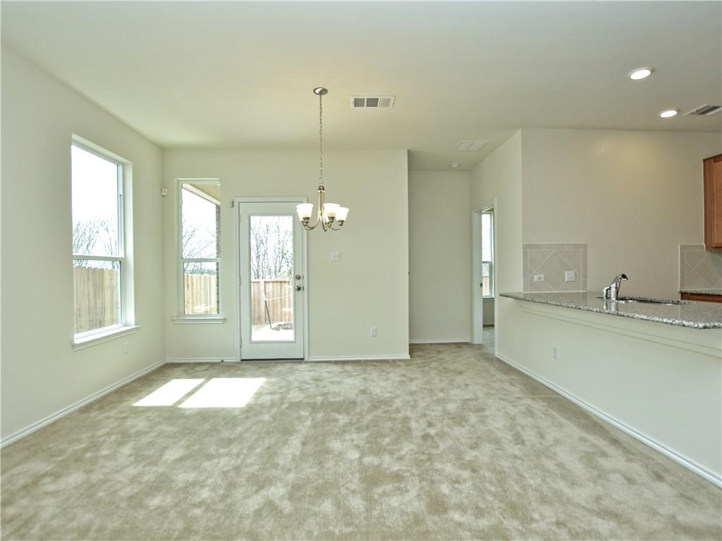 2950 Old Settlers Blvd #4 Property Photo 4