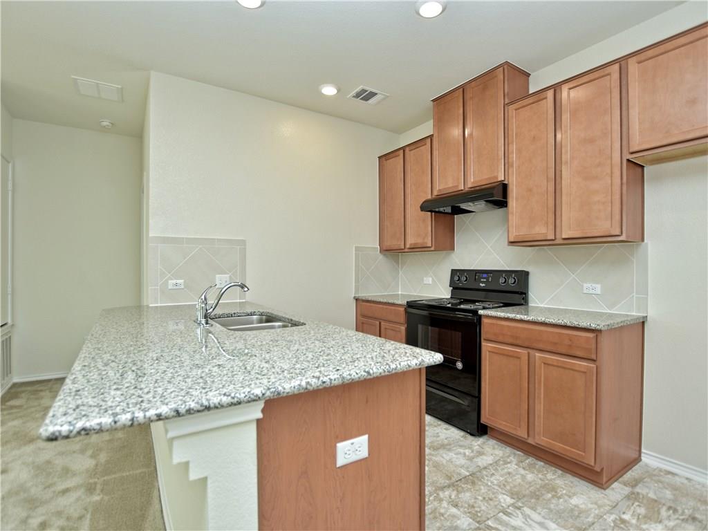 2950 Old Settlers Blvd #4 Property Photo 5