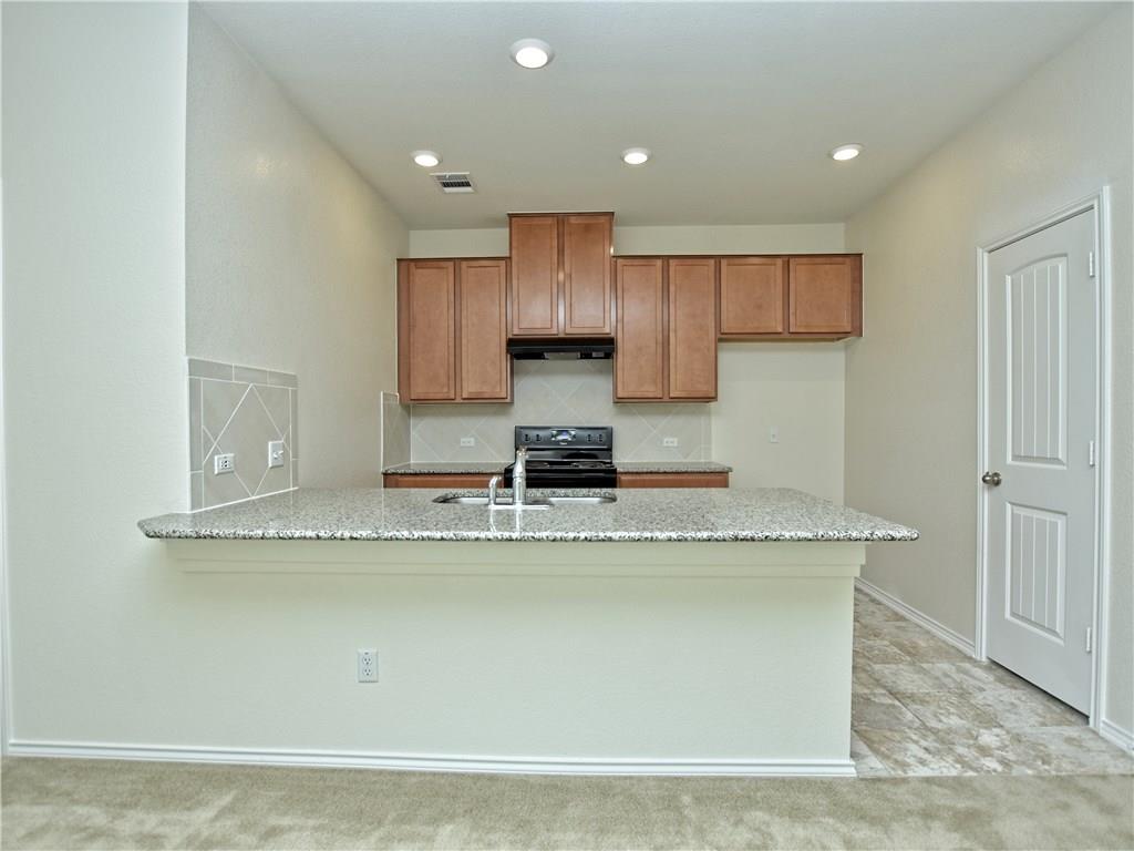 2950 Old Settlers Blvd #4 Property Photo 11