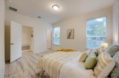 2950 Old Settlers Blvd #4 Property Photo 17