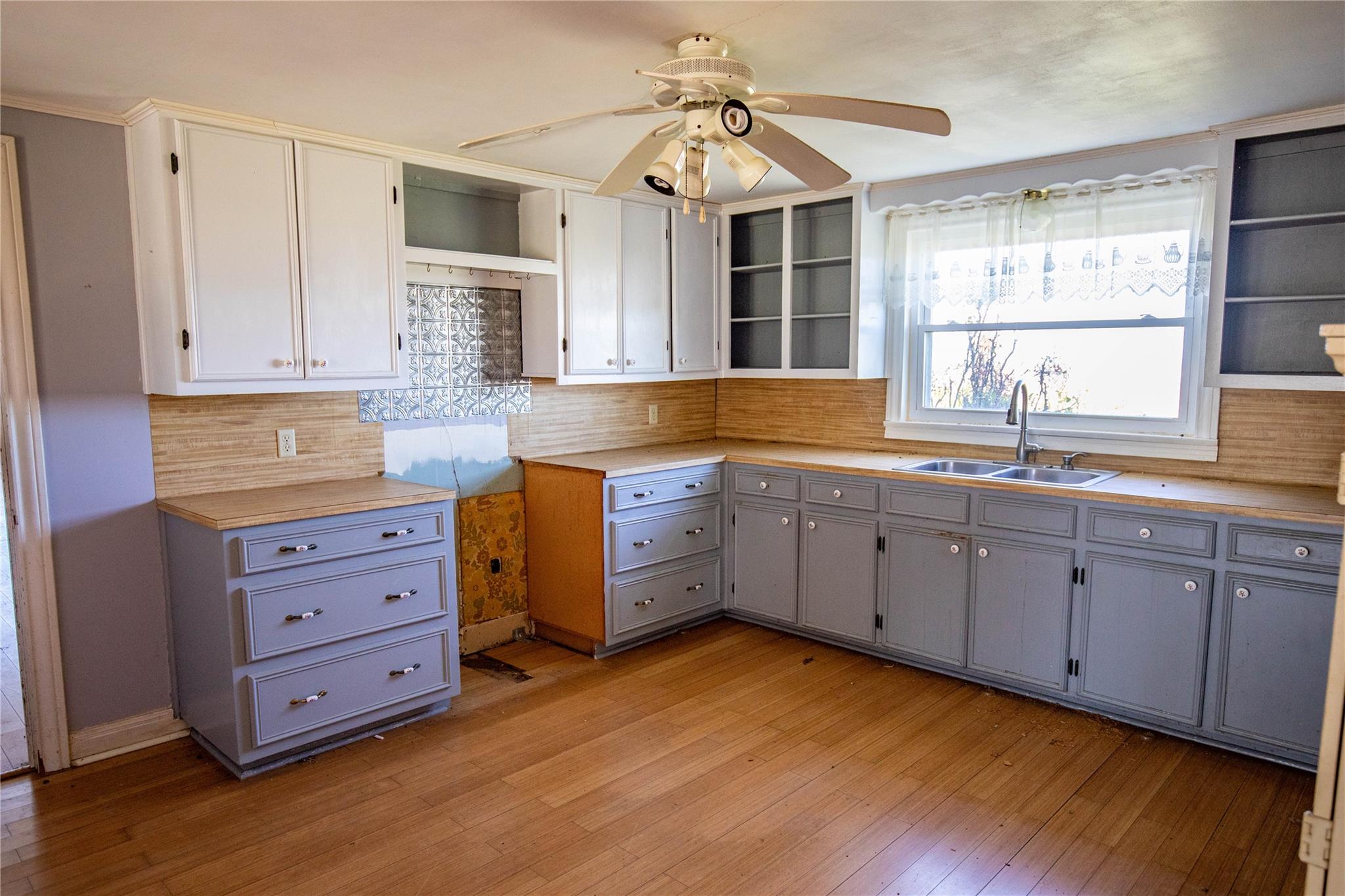7835 Fm 972 Property Photo 13