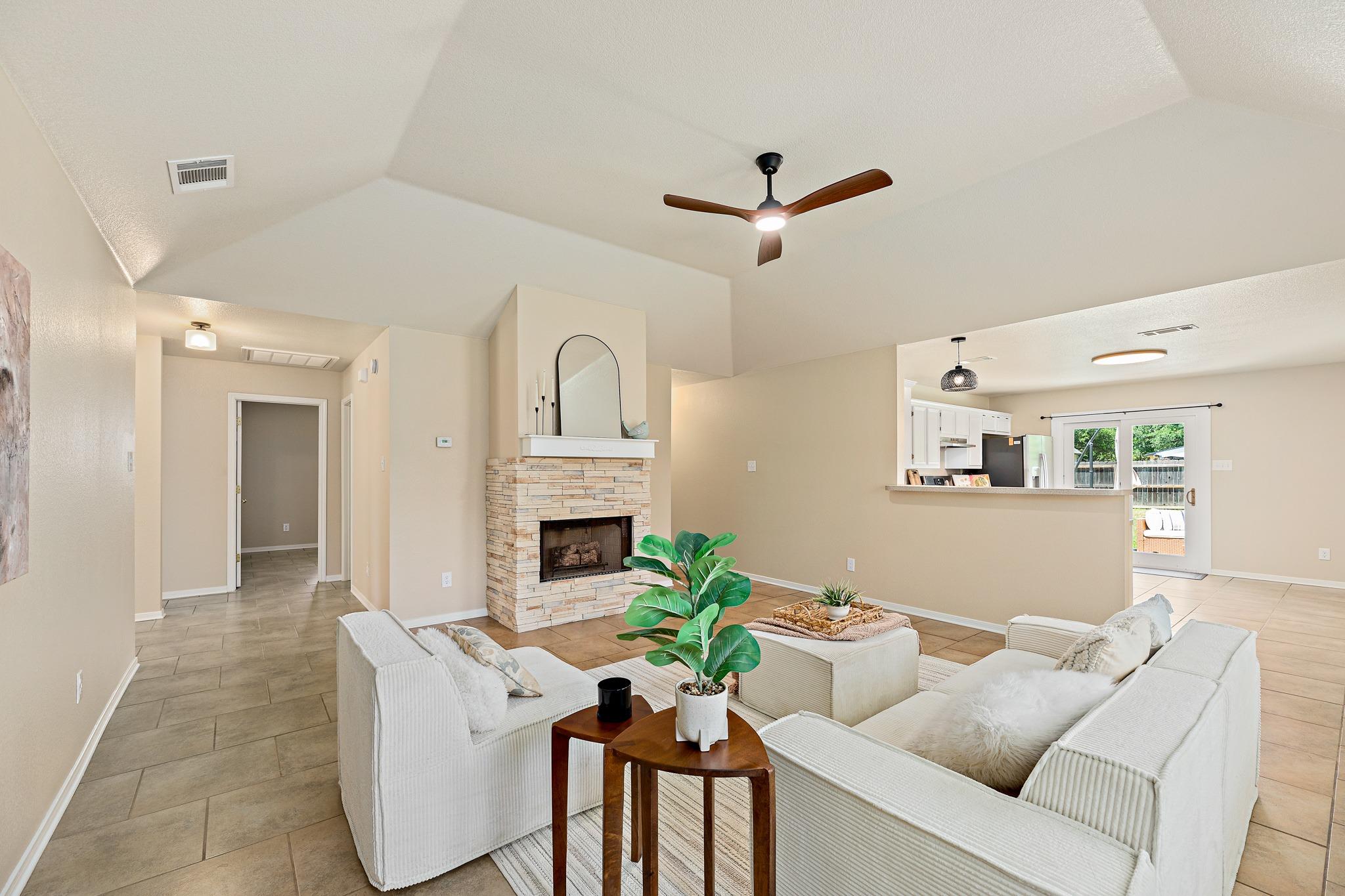 111 Stephen Ln Property Photo 1